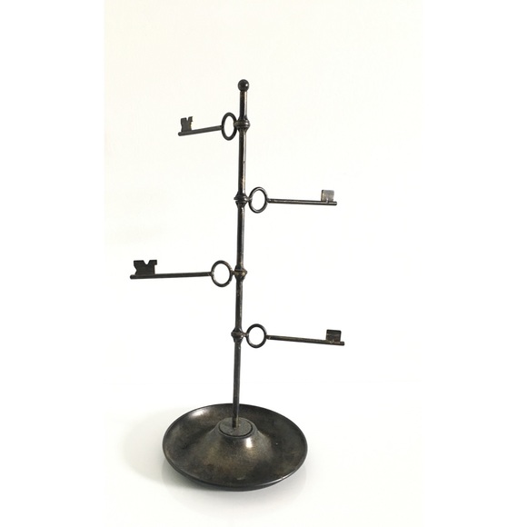 Skeleton Key Jewelry Holder